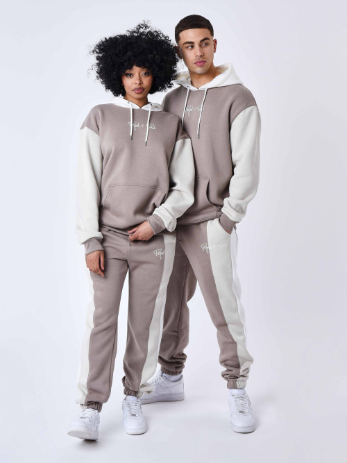 Unisex outfits, sweatshirts and tracksuits